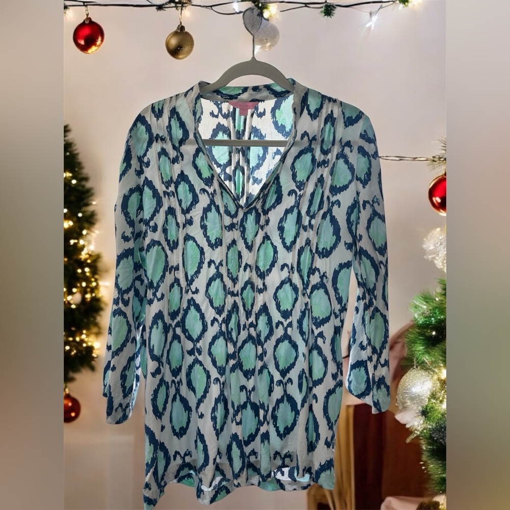 Lilly Pulitzer, V Neck TUNIC, Blue & White Print,M